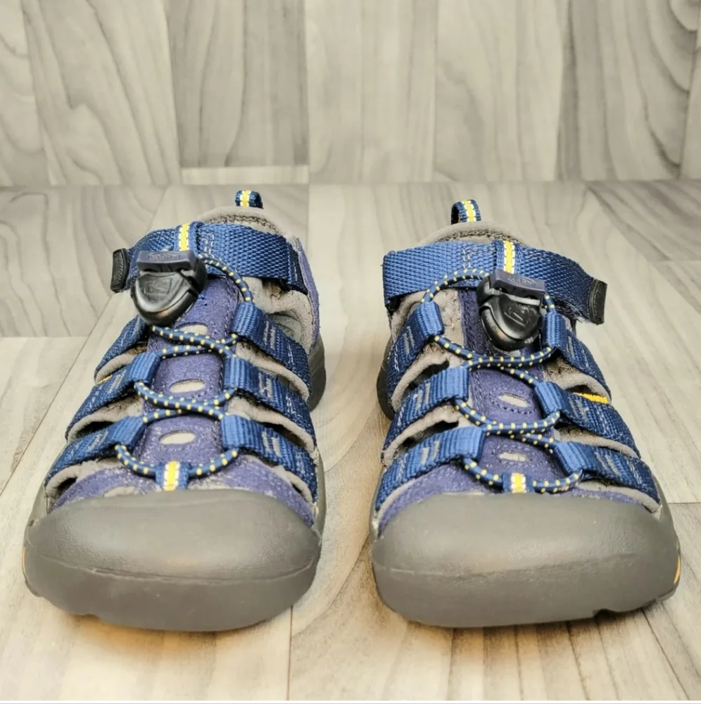 Kids Blue Outdoor Sandal - Breathable Closed-Toe Water Shoe
